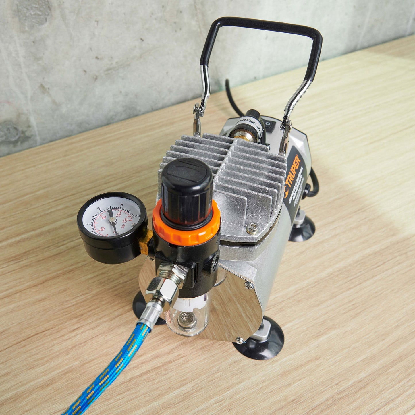 Compresor de diafragma para aerografo 1/5 HP 110 V Truper 17247 Pieza