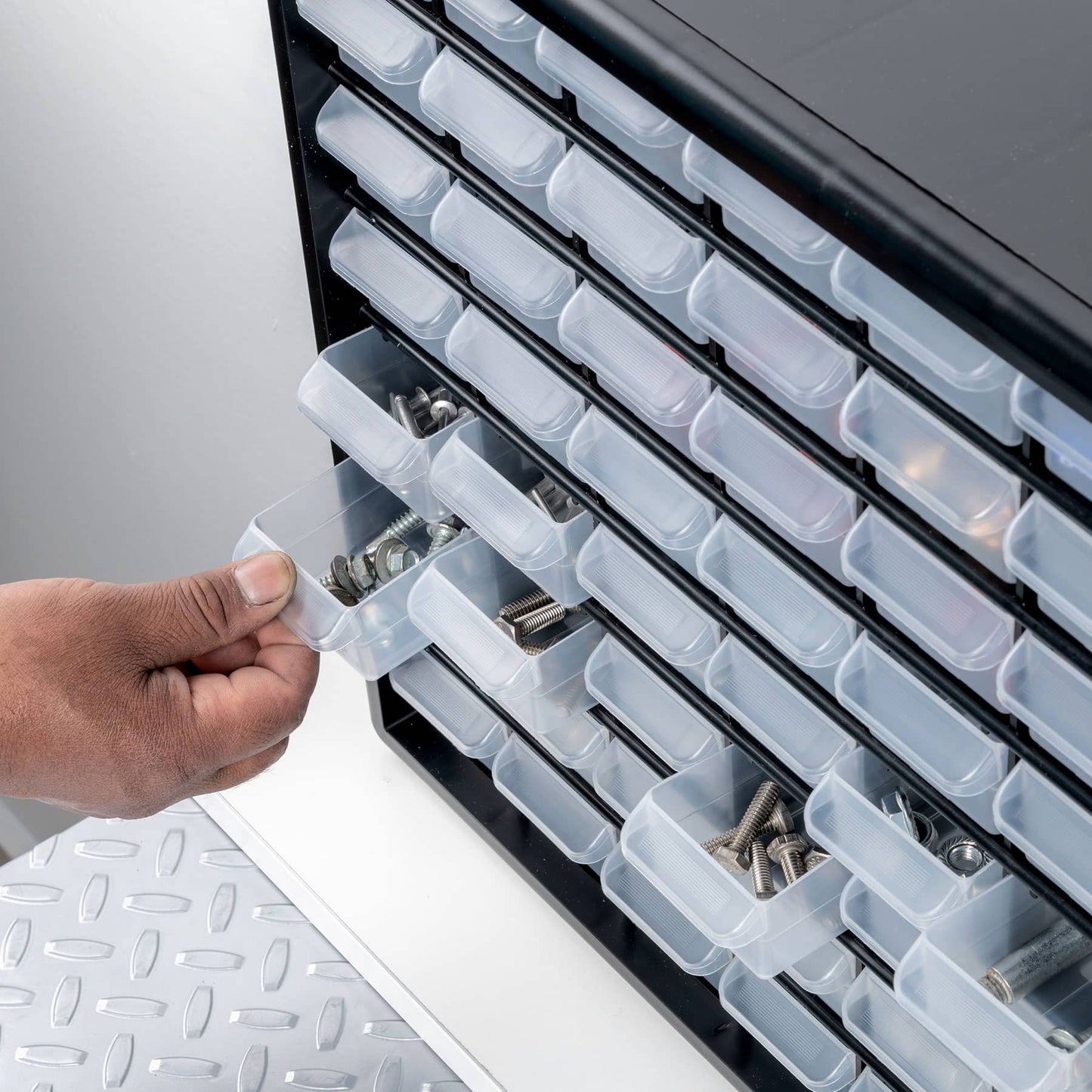 Organizador con 64 compartimientos 10895 truper Pieza